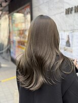 ニューヨークニューヨーク 阪急高槻店(NYNY)&nbsp;ブリーチなしダブルカラーオリーブグレージュベージュ透明感