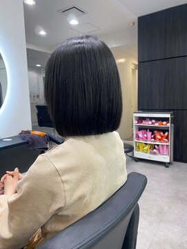 グランドライン(GRAND LINE) 《GRANDLINE友田千栄》ライン綺麗めなワンレンボブ　韓国ヘア