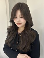 ホロ(hollo)&nbsp;赤み消しオリーブベージュくびれレイヤー