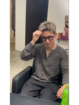 メンズサロン キング 高槻店(Men’s salon K!ng) 波巻きツイストスパイラルパーマ/フェザーパーマ/眉毛/メンズ