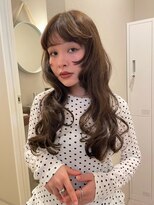 顔まわりカットレイヤーカットオリーブベージュ透明感カラー