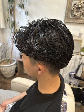 サロンドクロエ(Salon de Chloe) フェザーパーマ