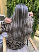 ティグル テンジン(TIGRE tenjin) ホワイトバレイヤージュ