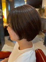 アンティカザサロン(antiqua THE SALON) アッシュカラー 顔周りカット ショートボブ 透明感カラー 20代