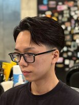 ビンゴ(BINGO) 2486_黒髪フェザーショートツーブロックかきあげセンターパート