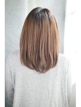 ミラー プラス エヌ(MIRROR+n) 20代30代40代　ひかえめ大人ソフトウルフ【宝塚】