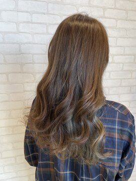 ビス ヘア アンド ビューティー 西新井店(Vis Hair＆Beauty) 10代20代30代大人可愛い艶感アッシュグレージュインナーカラー