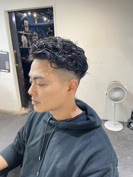メリケンバーバーショップ フクオカ(MERICAN BARBERSHOP FUK) メンズフェードパーマ