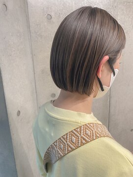 エウペ 渋谷(WEUPE) 斜めバング/グレージュカラー/デザインカラー/シルキーベージュ