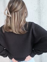 マリアナ(Mariana)&nbsp;ハイライトショートヘアレイヤーカットダブルカラー