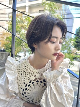 デザート(Des.Art) 【Des.Art天神赤坂警固】20代30代40代大人耳掛けショートヘア