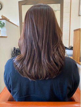 美容室ラフェリ(Rafeli)の写真/気になる白髪も、しっかりカバーから明るいおしゃれグレイカラーまで幅広くご対応！艶感のある髪へ…☆