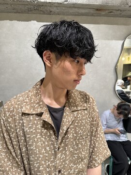 ゼスト リル 新宿(ZEST lill) 塩澤太一 シャドウパーマ 癖毛風 テテ風 新宿