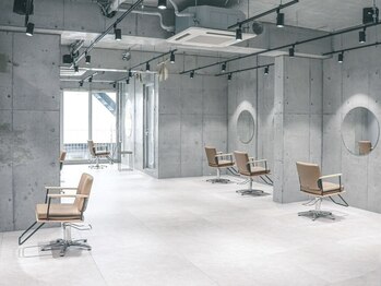 LOOSE 立川 髪質改善＆縮毛矯正＆ブリーチ【ルース】