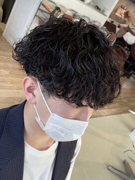 キングオブヘアバイノイズアンドフィフス 京都駅前店(KING of hair by NOISM&fifth) 京都メンズパーマメンズカットセンターパートメンズマッシュ緩め