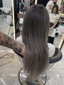 ラピス 渋谷本店(Lapis) シルバーバレイヤージュ、シルバーグレー、シルバーグレージュ