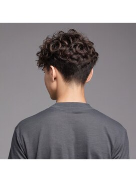 ヘアデザイナーズサロン 三嶋 エッジカール&ナチュラルフェード