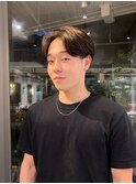 色気を引き出す韓国風センタースタイル!