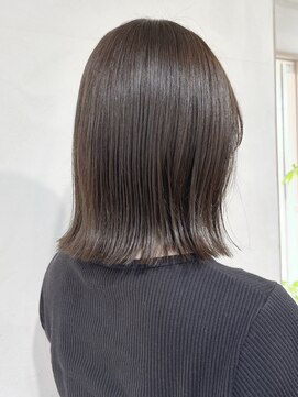 カーム(calm) ミディアムヘア/暗めカラー/グランマッシュ/鹿島田