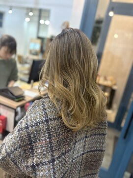 ノチ(Noci) バレイヤージュ/ミルクティ