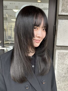 シロ(SiLO) 透明感グレージュ×顔周りレイヤー