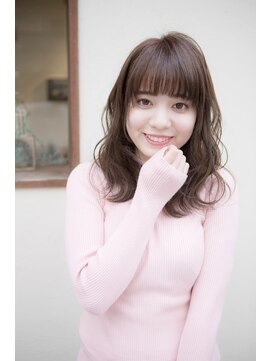 ジューシィ(Juicy) アンニュイほつれカールセミディ