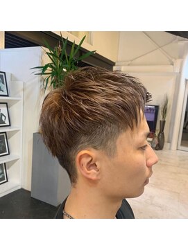 ロナ 岡崎竜美丘店(RONA) ツーブロ×ハイトーン