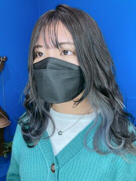 ムーンアディション(MOON ADDITION) シルバーのイヤリングカラー