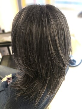 グランジ 北山田店(GLUNGE) 【浦中】　地毛ハイライト×アッシュグレイ