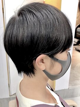 スー 渋谷(suu) 黒髪ショートマッシュショート暗髪ショートくびれショートボブ