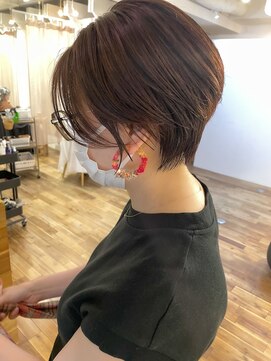 シロ(siro) 簡単スタイリングショート