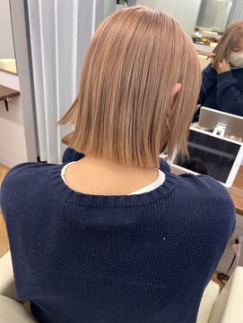 シカ 神戸三宮元町店(Cica) ケアブリーチ ブリーチ ミルクティー 艶髪 ボブ 外ハネ 三宮