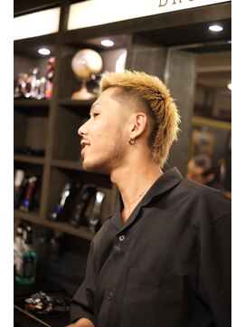 ブロートーキョーバーバーショップ 神田店(Bro Tokyo BARBERSHOP) 【神田】メンズデザインカットbarberスタイル