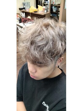 ガーデン ヘアー デザイン(GARDEN Hair Design) スペインカール、ツーブロックヘア
