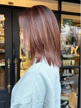 アイフィール アヴェダ 瑞江店(i feel AVEDA) 【藤田】ミディアムのレイヤーカット×ハイライトピンクカラー