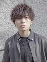 シティ(CITY)&nbsp;小久保styleフェザーパーマグレーブルーカラー刈り上げショート
