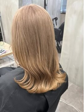 ナンバーウルス 名駅店(N° ulus) 【number ulus】ブリーチ１回×ナチュラルベージュ