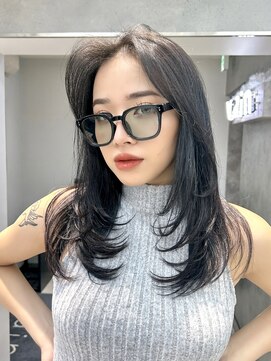 ヴェイン 渋谷(vain) イルミナカラーレイヤーカット顔まわりカット