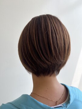 レオ 幸手(Leo) ふんわりショートボブ透明感アッシュブラウン小顔ナチュラル