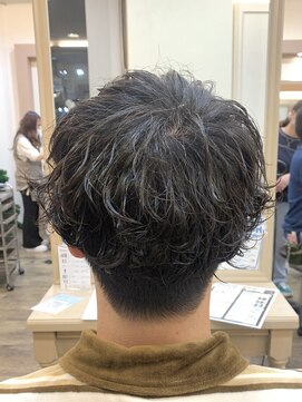 アルターリール(aL ter Rire) ブルーブラック/フェザーパーマ/センターパート/福原遼華/鎌取