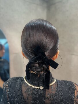 スケール(=SCALE) 《ヘアセット＋フルメイク》