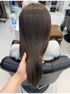 シュウ(shu) グレージュ