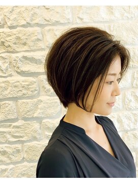 ヘアアプセウス (hair APCEWS) センターパートショートグラ