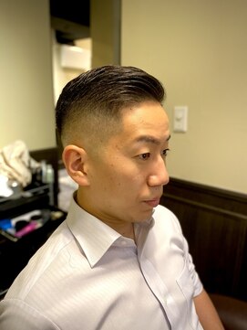 バレス 田町(BALES) [スキンフェード/ツイストスパイラル/田町]