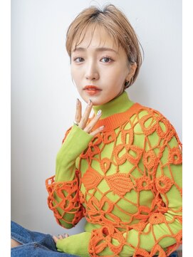 レゴ(REGO) グレージュカラーシルキーべージュ、デザインカラー斜めバング