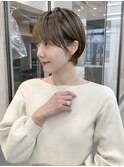 耳掛けで決まる大人コンパクトショート