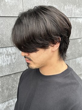 ヒュイル バイ ニアウ(Hwyl by Niau) メンズマッシュセンターパートスパイラルパーマニュアンスパーマ