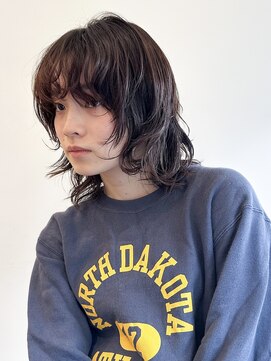 ローネス(LONESS) ウルフヘア　パーマスタイル　ウルフボブ　前髪パーマ