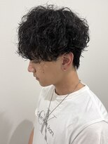 ヒュイル バイ ニアウ(Hwyl by Niau) メンズマッシュパーマシャドウパーマ無造作パーマ刈り上げ