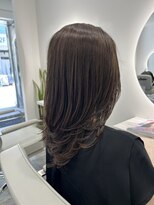 リュール バイ ヘッドライト 北千住店(lueur by HEADLIGHT)&nbsp;ロングレイヤー　アッシュカラー　くせ毛　30代 40代